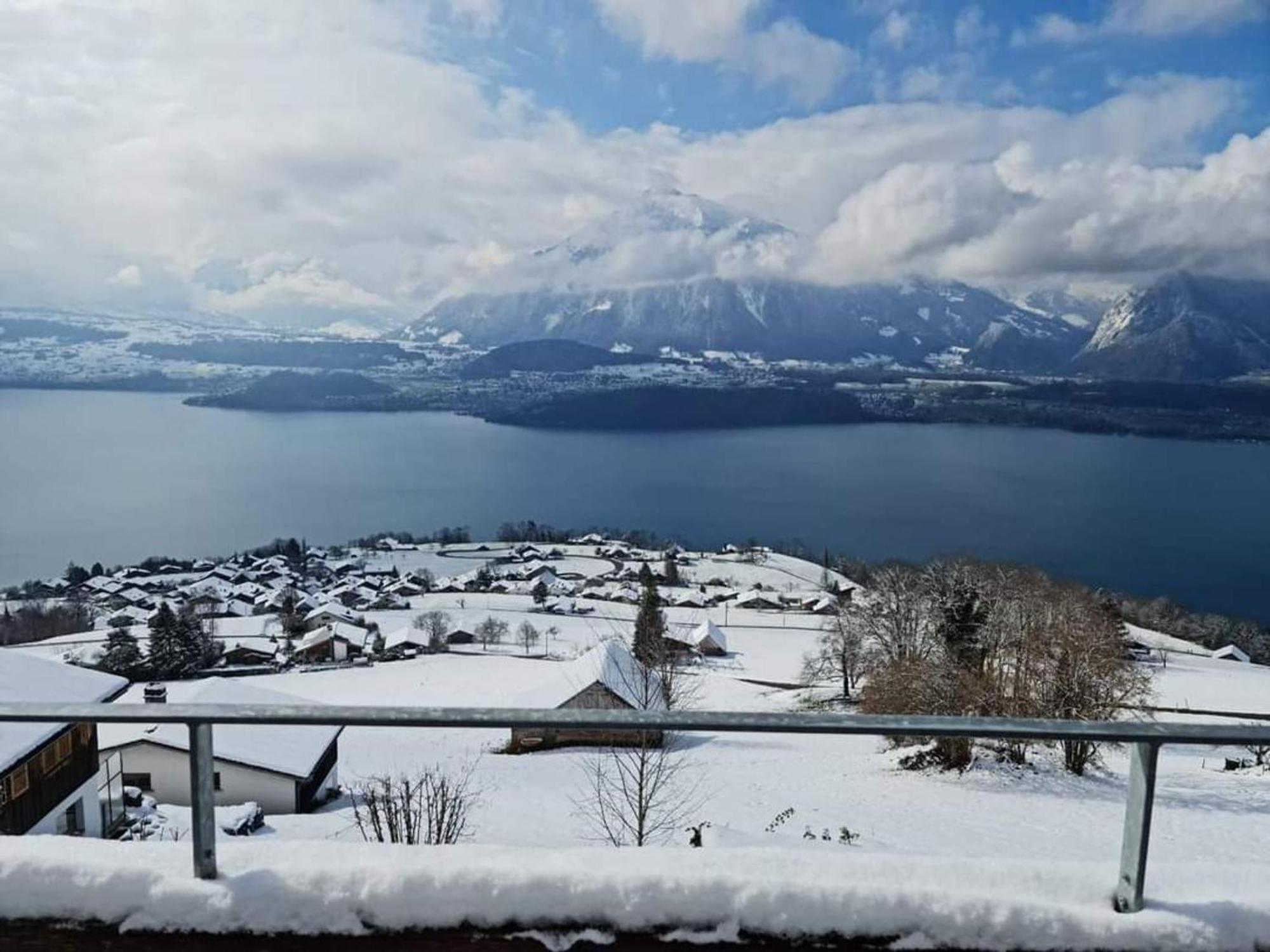 Chalet With View Of The Mountains And The Thun Lake Sigriswil Exterior photo